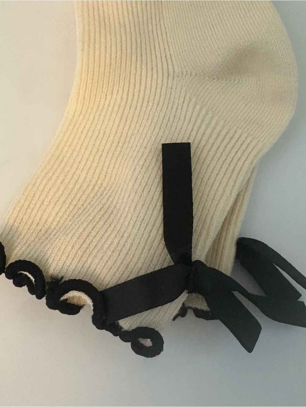 Princess Polly lanter socks in cream and black NEW one size